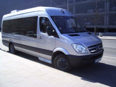 Mercedes Benz Sprinter noma Madonā mikroautobuss 15 16 17 18 20 sēdvietas